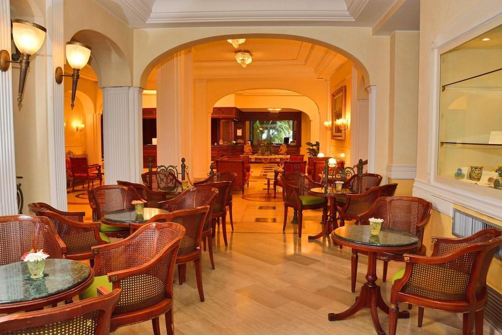 Hellenia Yachting & 4* Giardini Naxos