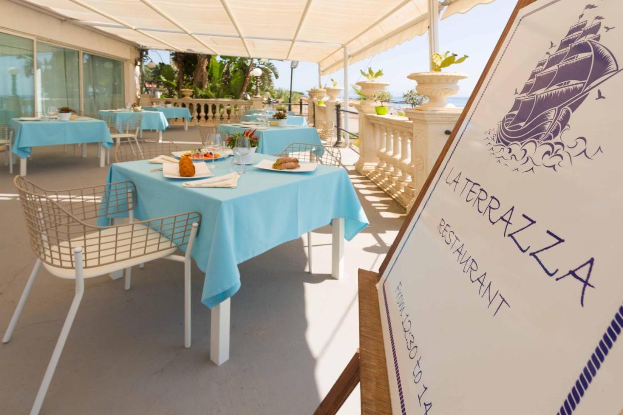 Hellenia Yachting & 4*