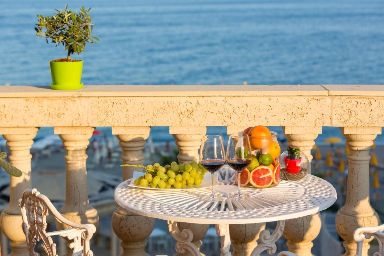 Hellenia Yachting & 4* Giardini Naxos