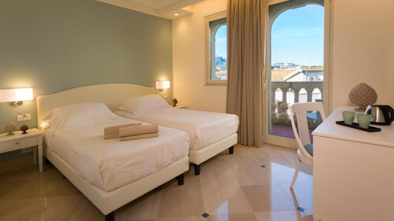 Hellenia Yachting & Hotel